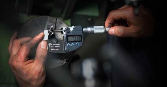 Mitutoyo QuantuMike IP65 Digitális Mikrométer 0-25mm (293-140-30)